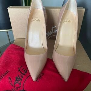 Christian Louboutin Nude Pumps
